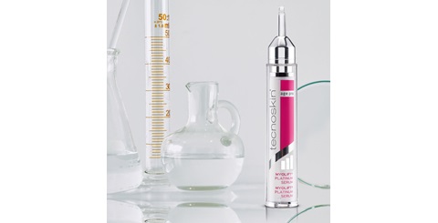 Can a serum offer targeted care with visible results, fully meeting the needs of mature skin?